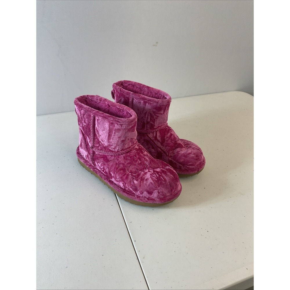 UGG Classic Mini II Velvet Boot Raspberry Sorbet Wool Lining Girl's 4‎ Classic